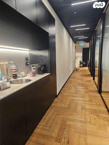 דרך מנחם בגין 