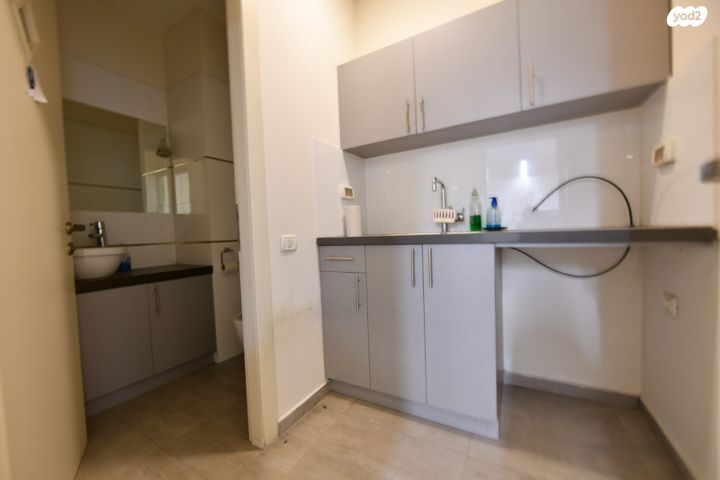 משרדים, יהוד מונוסון