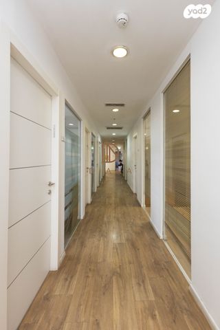 מבני תעשיה, האופן, פתח תקווה