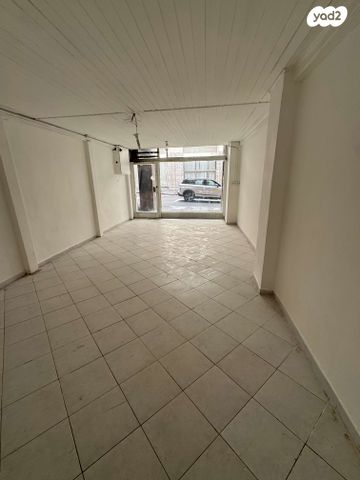 חנויות/ שטח מסחרי, כיאט, שער פלמר, תחנת רכבת השמונה, חיפה