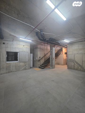 חנויות/ שטח מסחרי, הירקון 18, כרם התימנים, תל אביב יפו