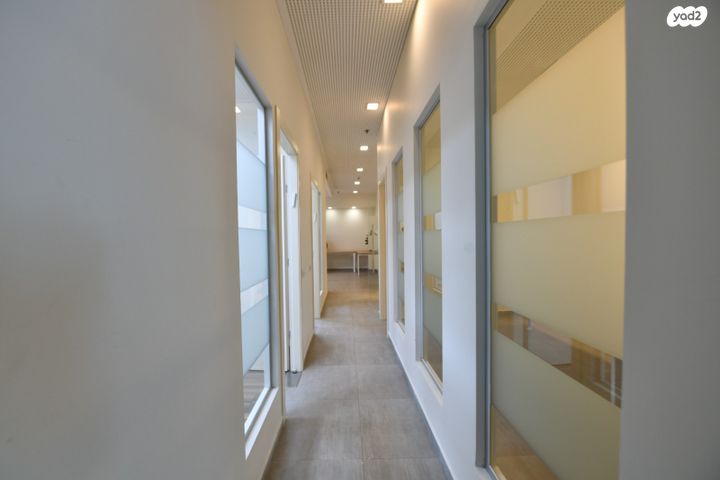 משרדים, יהוד מונוסון