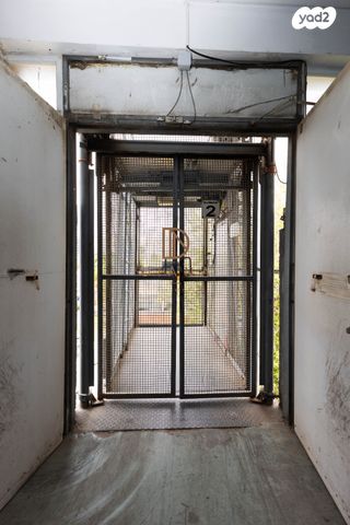 מבני תעשיה, האופן, פתח תקווה