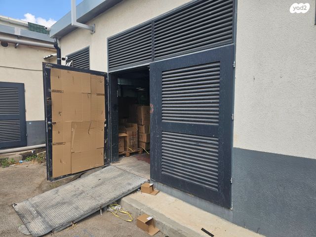 מבני תעשיה, אזור תעשיה א, חולון