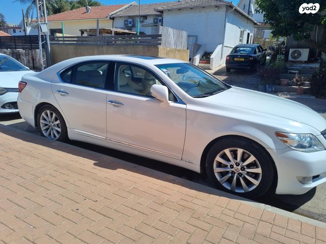 לקסוס LS