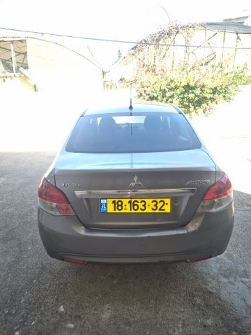 מודעת רכב מיצובישי אטראז'