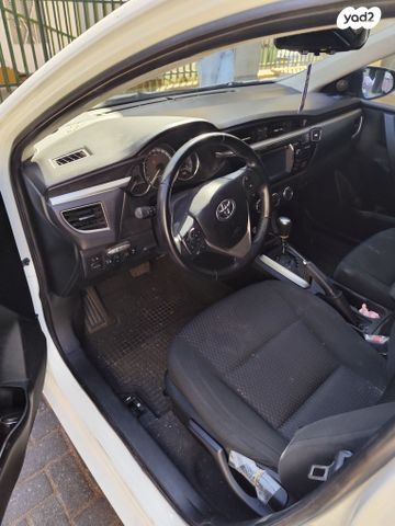 מודעת רכב טויוטה קורולה