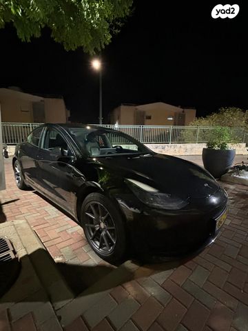 טסלה מודל 3