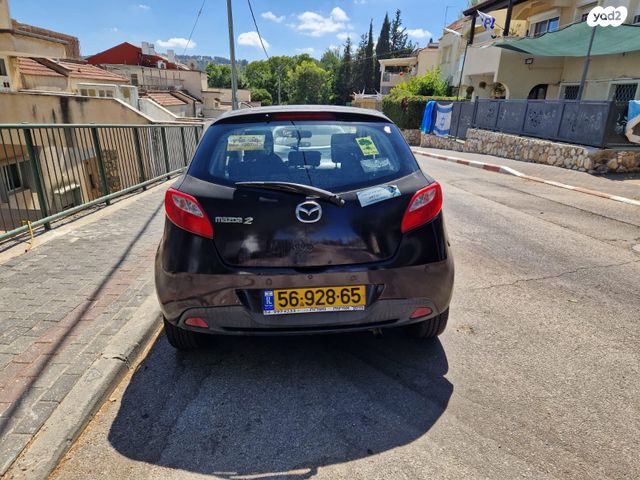 מודעת רכב מאזדה 2