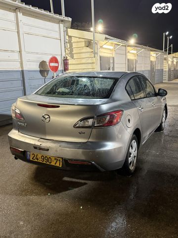 מאזדה 3