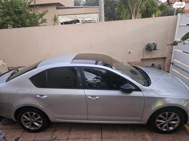 סקודה אוקטביה 