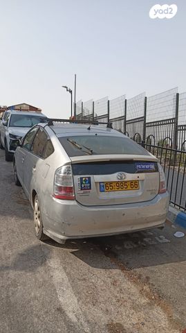 טויוטה פריוס