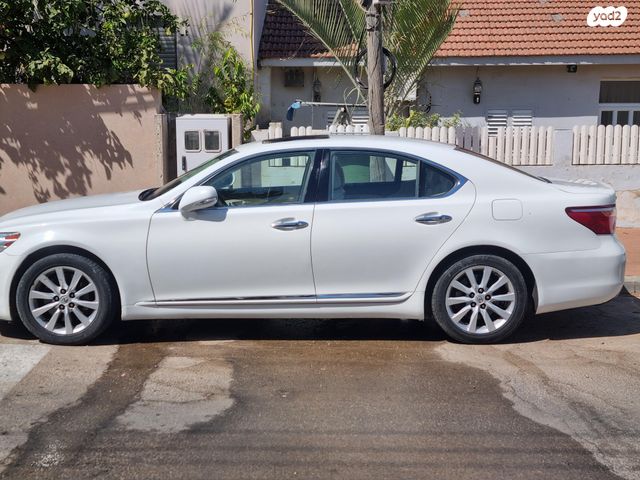 לקסוס LS