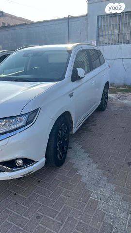 מיצובישי אאוטלנדר