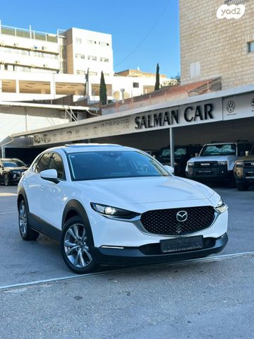 מודעת רכב מאזדה CX-30