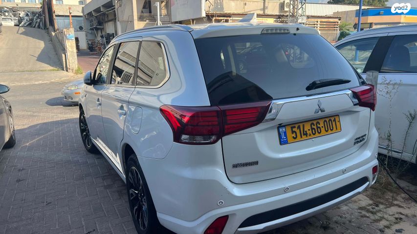 מיצובישי אאוטלנדר