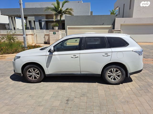 מיצובישי אאוטלנדר