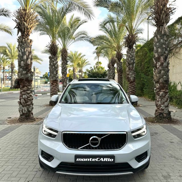 וולוו XC40