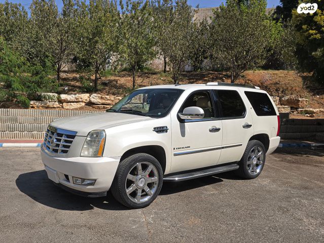 מודעת רכב קאדילק אסקלייד