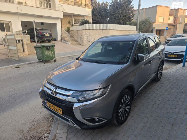 מיצובישי אאוטלנדר