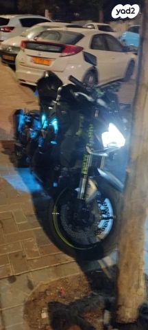 קאוואסאקי Z900