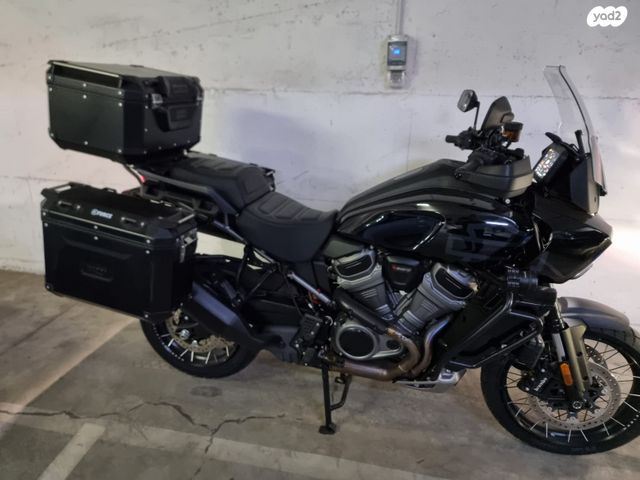 מודעת רכב הרלי דיווידסון פן אמריקה ספיישל