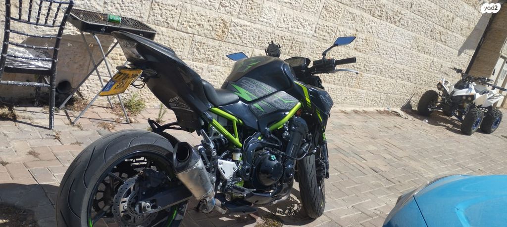 קאוואסאקי Z900