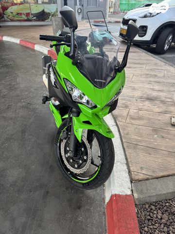 קאוואסאקי נינג'ה 400