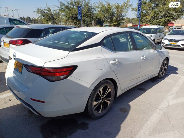 ניסאן סנטרה