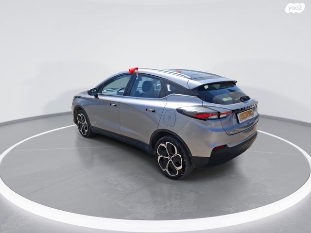 ג׳ילי Geometry C