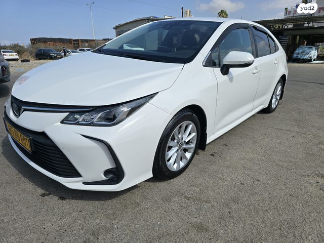 טויוטה קורולה
