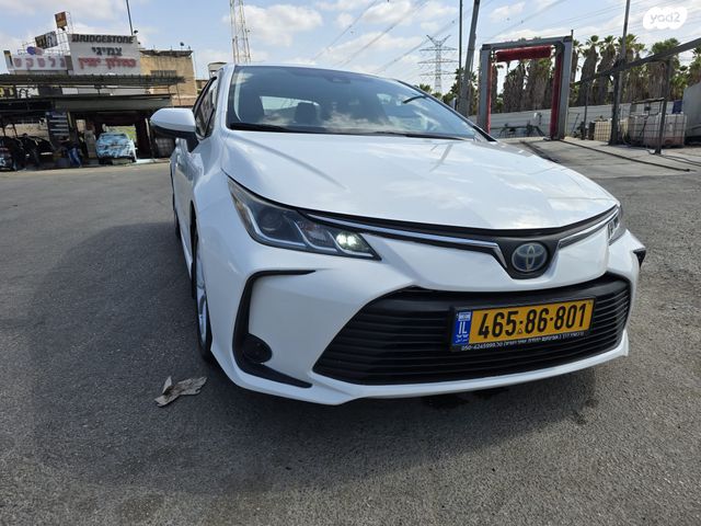 טויוטה קורולה