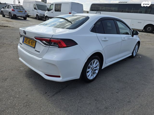 טויוטה קורולה