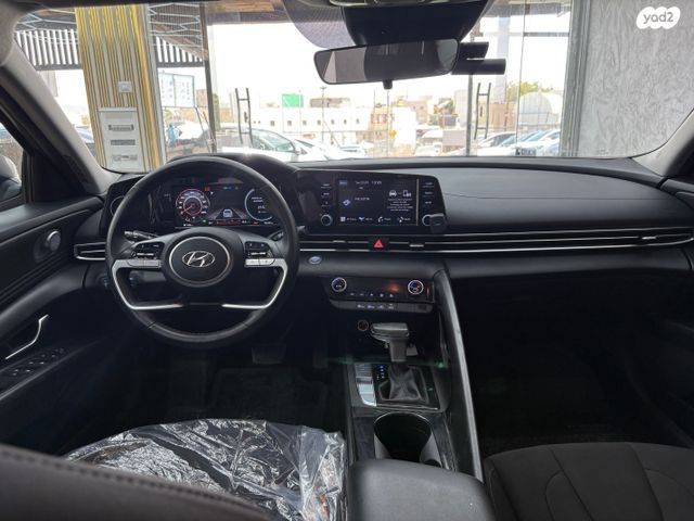 יונדאי אלנטרה