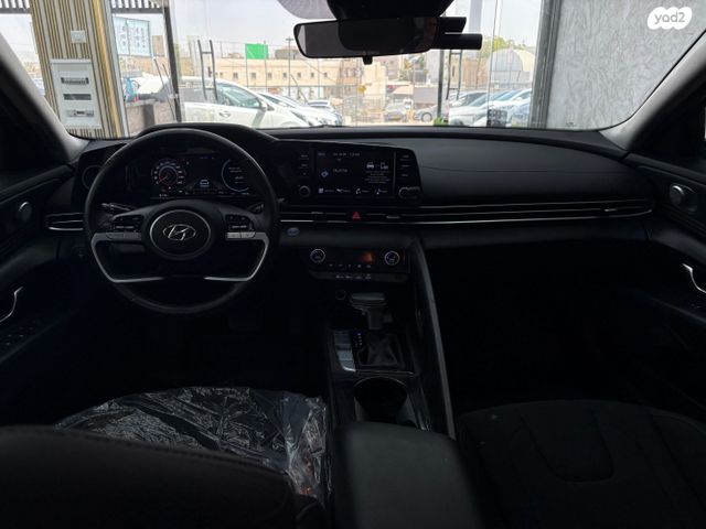 יונדאי אלנטרה