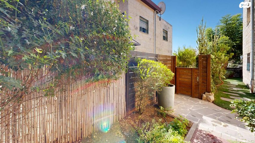 דו משפחתי, שבט בנימין 10, המכבים, גבעת זאב