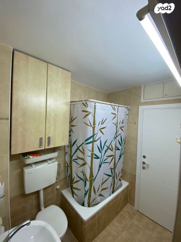 דירה, מעפילי אגוז 72, נווה חן, תל אביב יפו