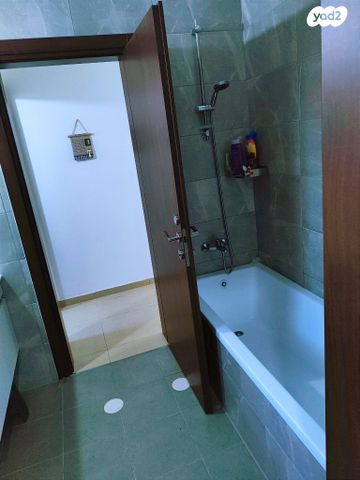 דירת גן, שרה אהרונסון 1, גדרה מזרח, גדרה