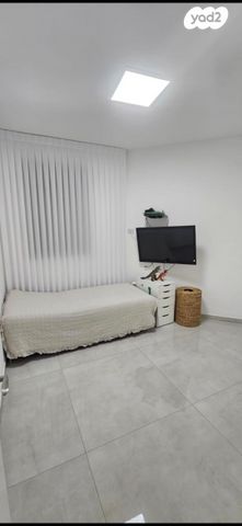 דירת גן, ארבע אמהות 7, גדרה מזרח, גדרה