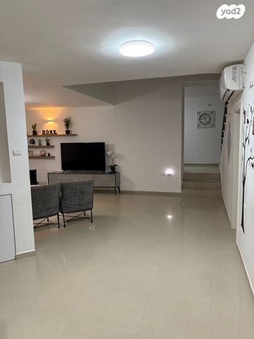 בית פרטי/ קוטג', אדוריים 157, צה"ל, קרית גת