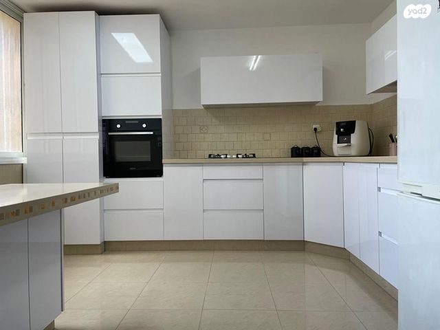 דירה, מעפילי אגוז 72, נווה חן, תל אביב יפו