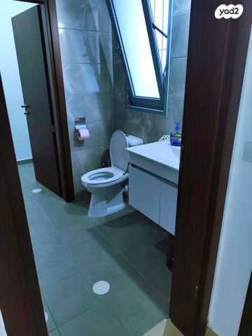 דירת גן, שרה אהרונסון 1, גדרה מזרח, גדרה