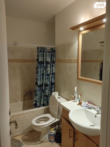 אבות ישורון 8