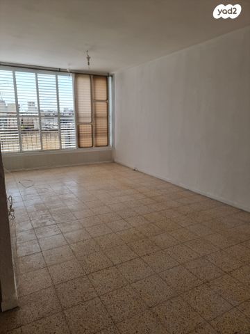 דירה, הפורצים 17, תל גיבורים, חולון