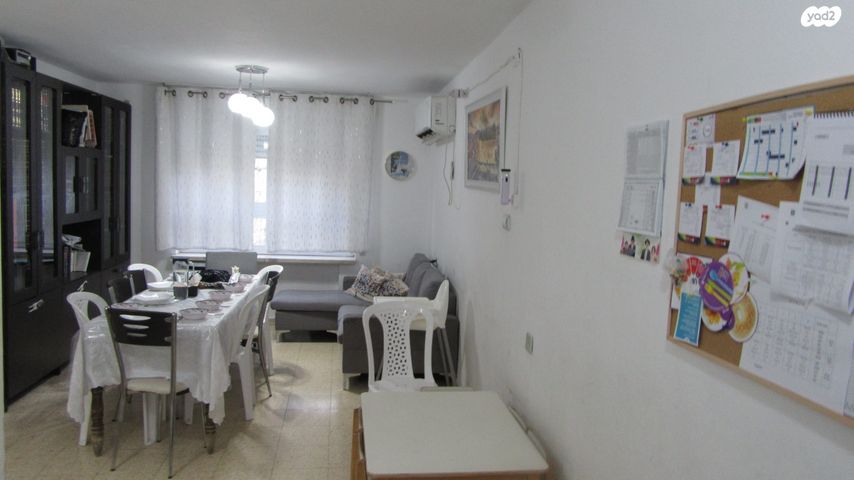 דירה, מבוא דב בר יקר 12, נווה יעקב, ירושלים