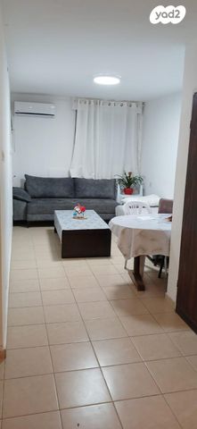 גיורא יוספטל 11