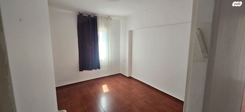 דירה, דוד בן גוריון 243, הראשונים, שלומי