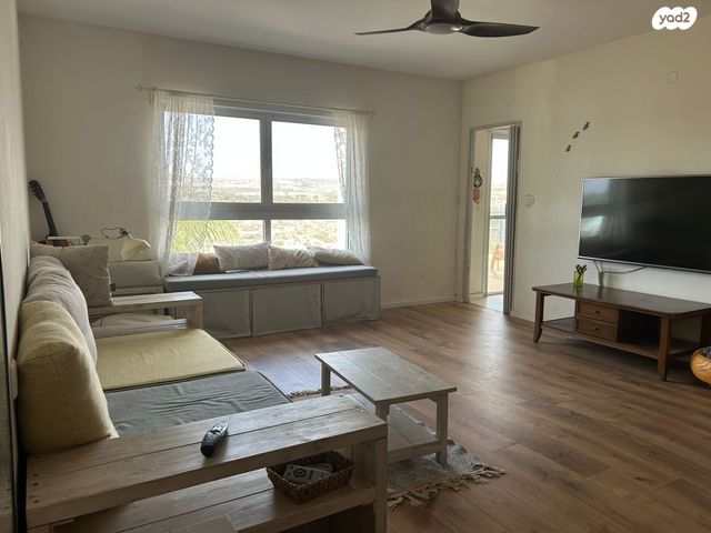 דירה, הזית 88, אורנית, אורנית