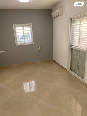 גג/ פנטהאוז, שדה נחום 12, קרית גנים, ראשון לציון