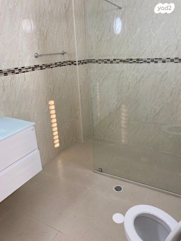 גג/ פנטהאוז, שדה נחום 12, קרית גנים, ראשון לציון